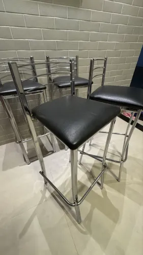 Banqueta alta cromada