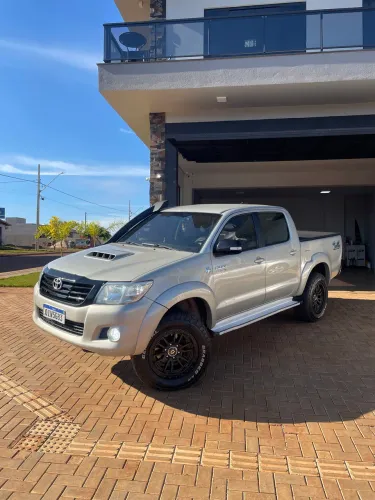 Toyota Hilux CD SRV D4-d 4X4 3.0 TDI Diesel AUT 2013