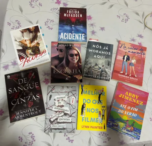 Vendo livros novos e semi usados