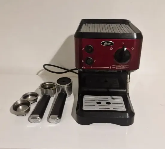 Cafeteira Espresso e Cápsula Oster 110V