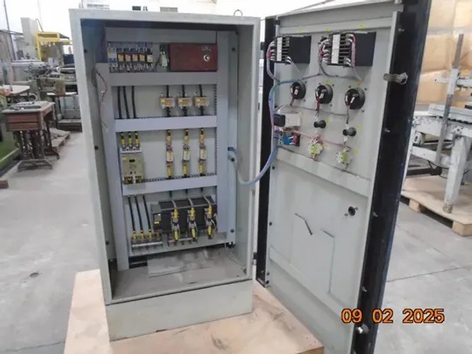Painel elétrico c/componentes - 03