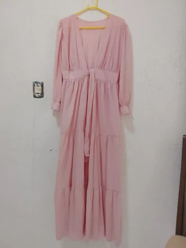 Saída de praia longa rosa
