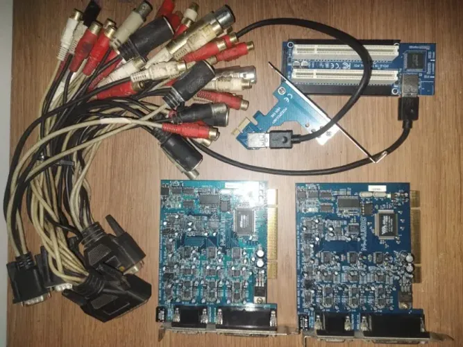 Sistema com 2 interfaces M-audio delta 1010lt pci  16 line in/out Pci Express