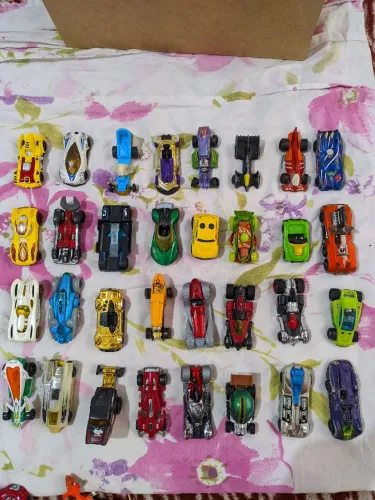 Lote 9 Hotwheels loose usados.