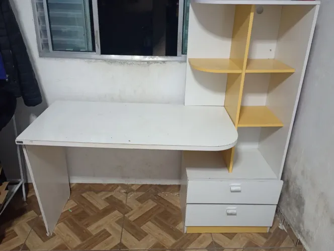Escrivaninha / Mesa computador - DOAÇÃO