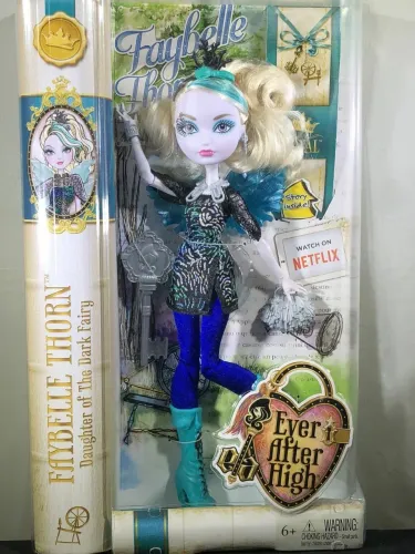 Ever After High Faybelle com caixa