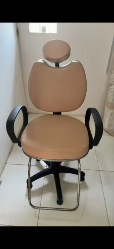 Cadeira de salão e maquiagem 