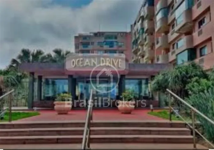 Barra da Tijuca - Apartamento à venda no Condomínio Ocean Drive - com 100m² por R$1.200.00