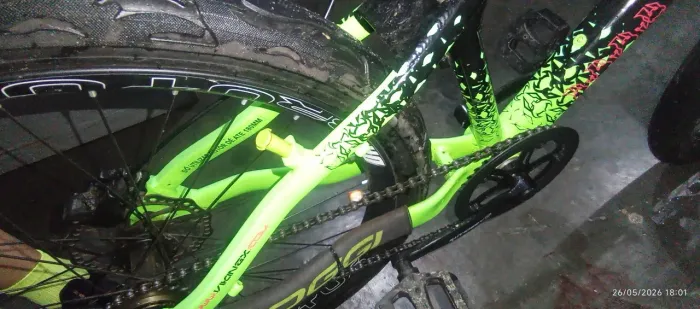 Vendo bicicleta aro 26 muito conservada freio hidráulico suspensão absolute