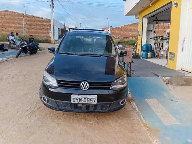 Volkswagen Fox 1.0 MI Total Flex 8V 3P 2014