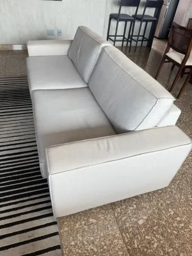 Sofá 4 Lugares Líder Interiores - Estrutura 100% Ferro (Alta Durabilidade)