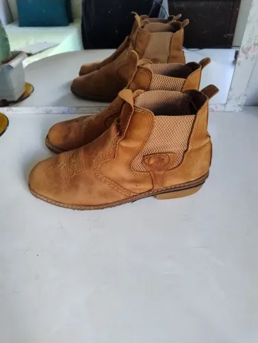 Butina masculina caramelo Tam. 41