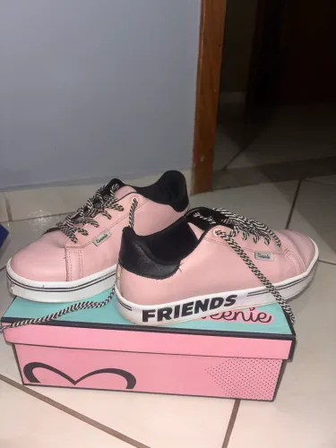 Tenis