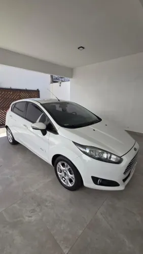 Ford Fiesta SEL 1.6 16V Flex Mec. 5P 2017
