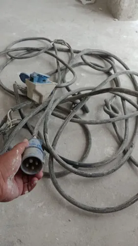 Betoneira de 400 litros semi-nova em perfeito estado