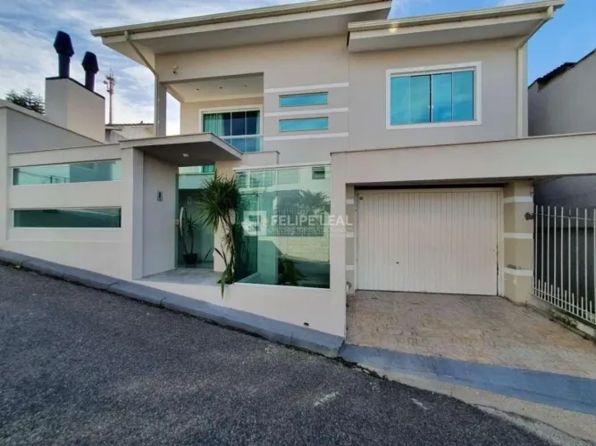Casa em Estreito - Florianópolis, SC