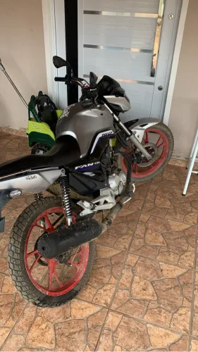 8.000 chama