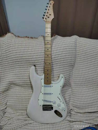Guitarra Seizi Shinobi Ash white