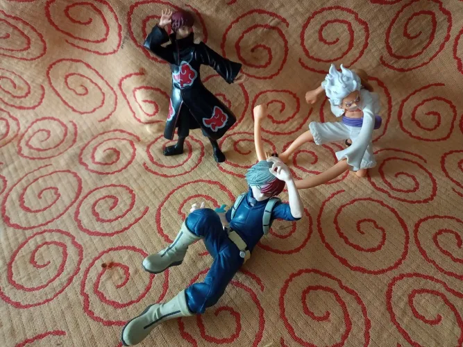 Kit com 3 bonecos Naruto 