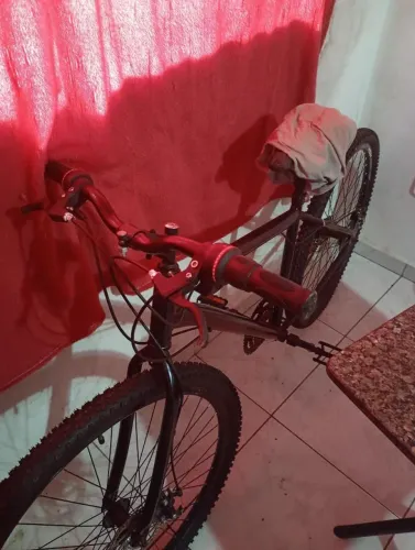 Bicicleta aro 29 com marcha