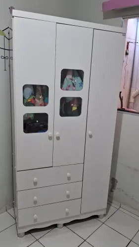 Guarda roupa infantil