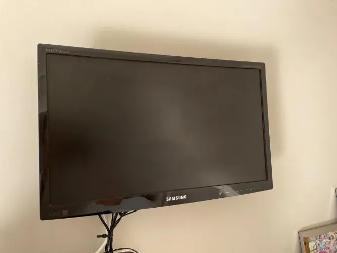 Tv Monitor LED 21" Samsung T22B300LB Monitor Wide  110V/220V