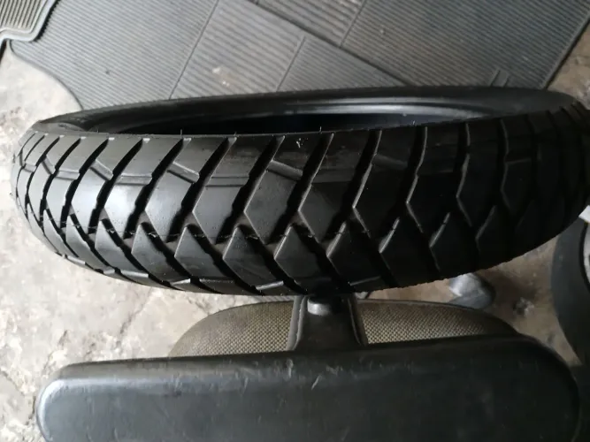 Pneus 110 90 R17 No.
