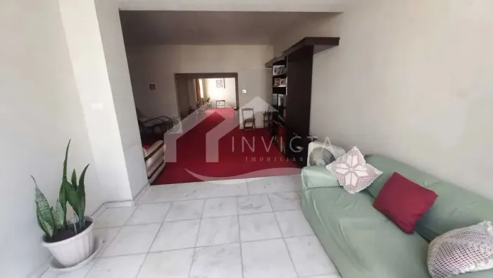 IMÓVEL DE 230M²: 4 QUARTOS(1 SUÍTE), TOTAL DE 3 BANHEIROS, 2 SALAS, COPA-COZINHA COMPLETA,