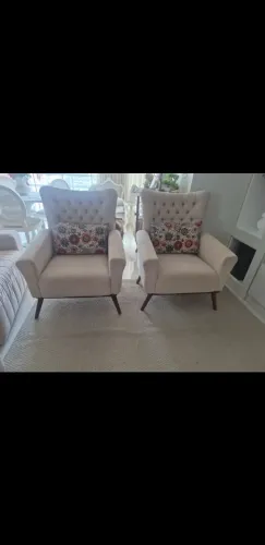 Poltrona luxo de linho capitonê, linho de R$3.890.00 por R$ 1.899,99