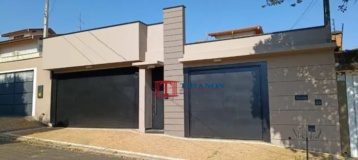 Excelente casa no Santa Cecília com garagem para 3 carros
