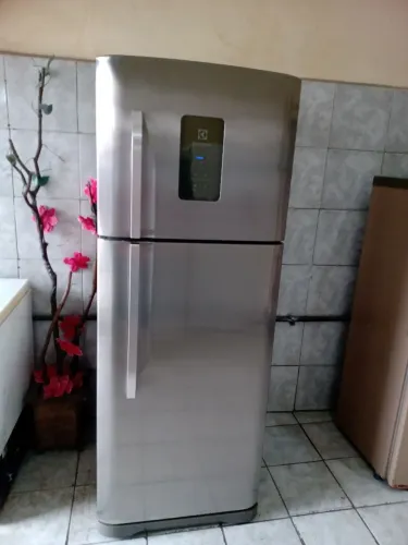 Geladeira Electrolux fross free em inox
