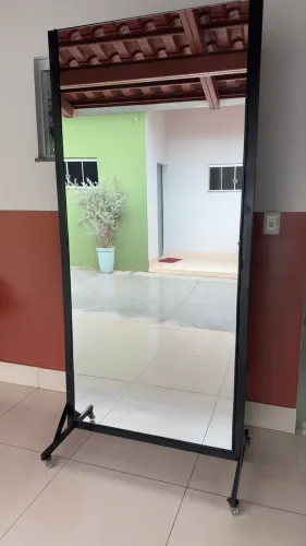 Espelho Movél Base De Ferro