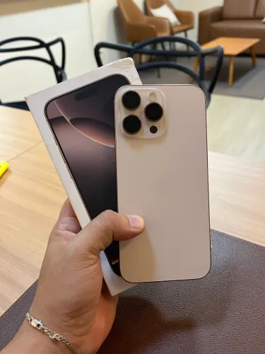 16 Pro Max 256GB Desert Titanium 