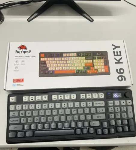 Teclado Gamer/Home/Office FreeWolf M96 - Sem Fio- Three-Mode - Faço OLX PAY!