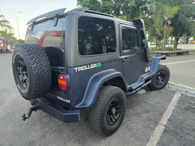 Troller T-4 4X4 2.8 TB Int. Cap. Lona Diesel 2002