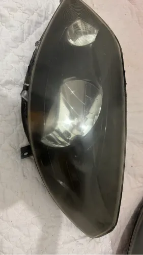 Par de farol Sandero 2013