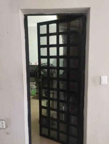 Porta de ferro com Vidro