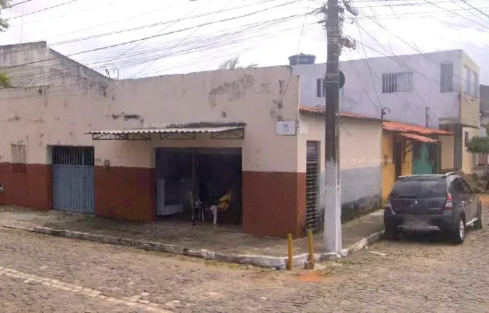 ALUGO PONTO COMERCIAL NO BAIRRO DE NAZARÉ EM ÓTIMA LOCALIZAÇÃO.