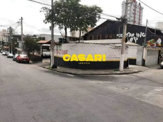 Terreno de esquina à venda no Jardim do Mar - São Bernardo do Campo - 243 m² próximo ao Go