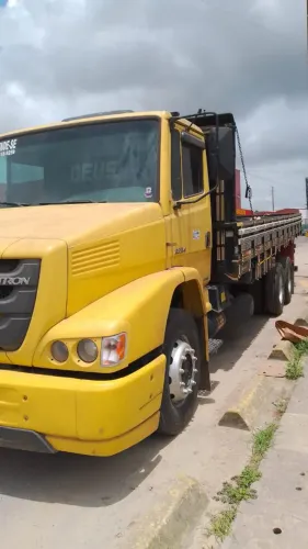 Caminhão 2324