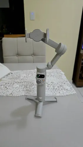 DJI Osmo Mobile 7 (Praticamente Novo)