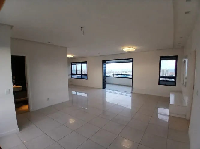 Apartamento para alugar de 4 suítes no Horto Florestal com 194,00 m² e 4 garagens, Salvado