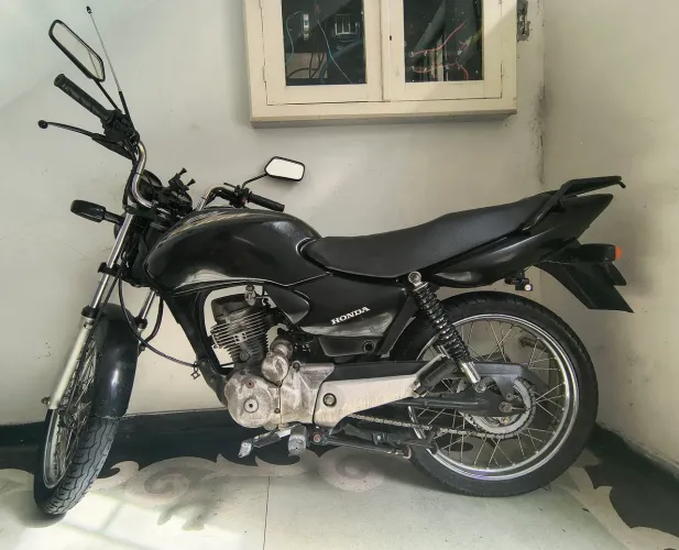 Moto em excelente estado de conservação