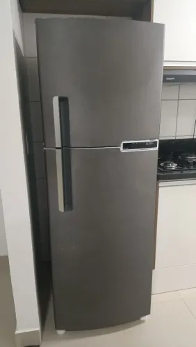 Geladeira em bom estado