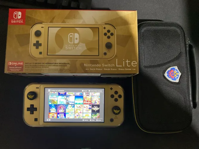 Switch Lite Zelda Hyrule