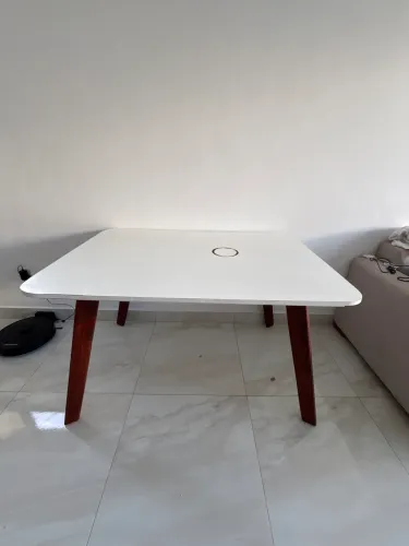 Mesa para 4 cadeiras