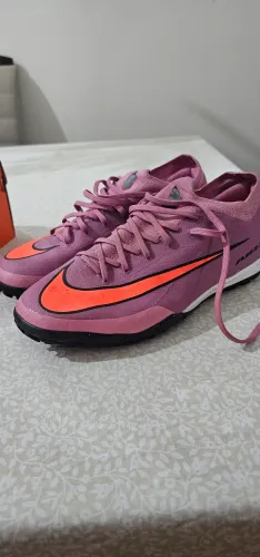 Chuteira Nike Zoom Vapor 16 Pro TF