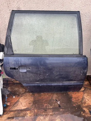 Porta traseira direita Passat variante ano 1995
