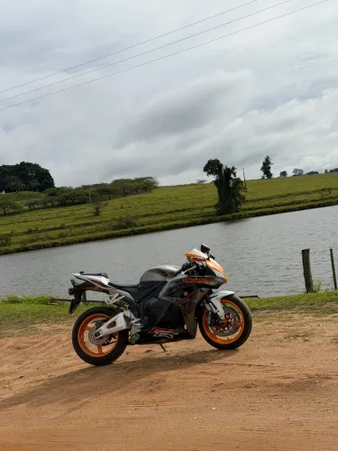 Vendo cbr 600rr raio x