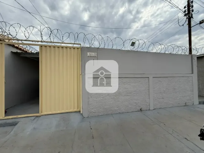 Casa para locação no bairro Brasil
